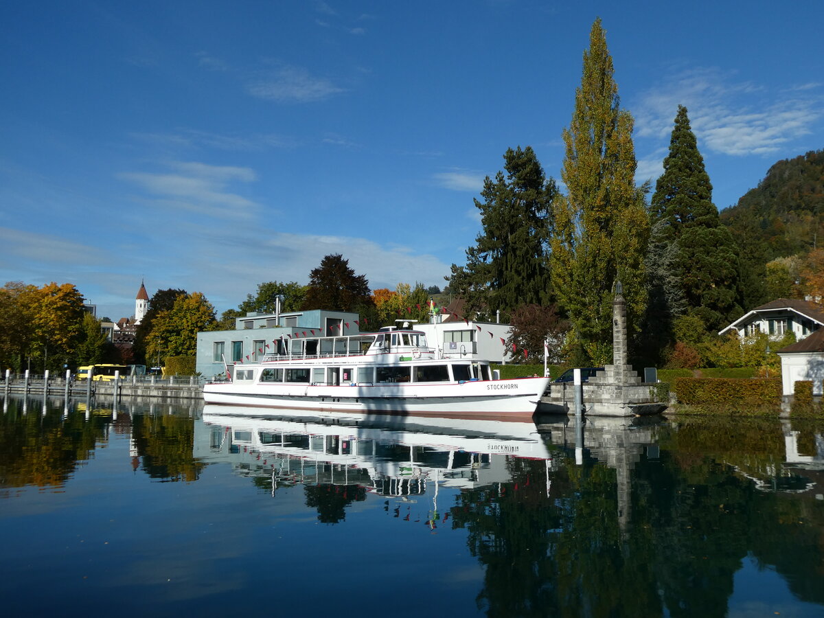 (229'471) - Motorschiff Stockhorn am 19. Oktober 2021 an der Schiffl�ndte Thun