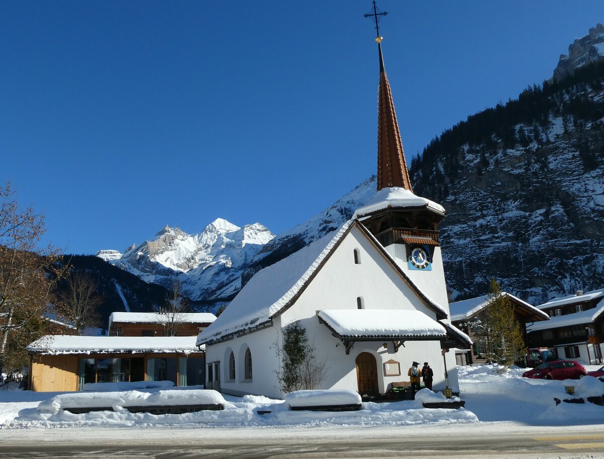 (231'377) - Die Kirche Kandersteg am 16. Dezember 2021