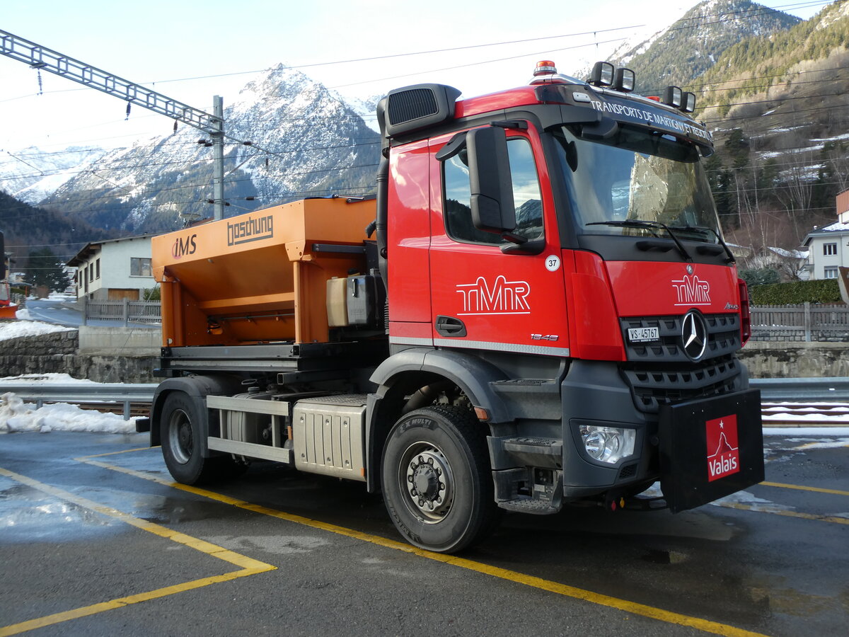 (231'718) - TMR Martigny - Nr. 37/VS 45'767 - Mercedes am 2. Januar 2022 in Orsi�res, Garage