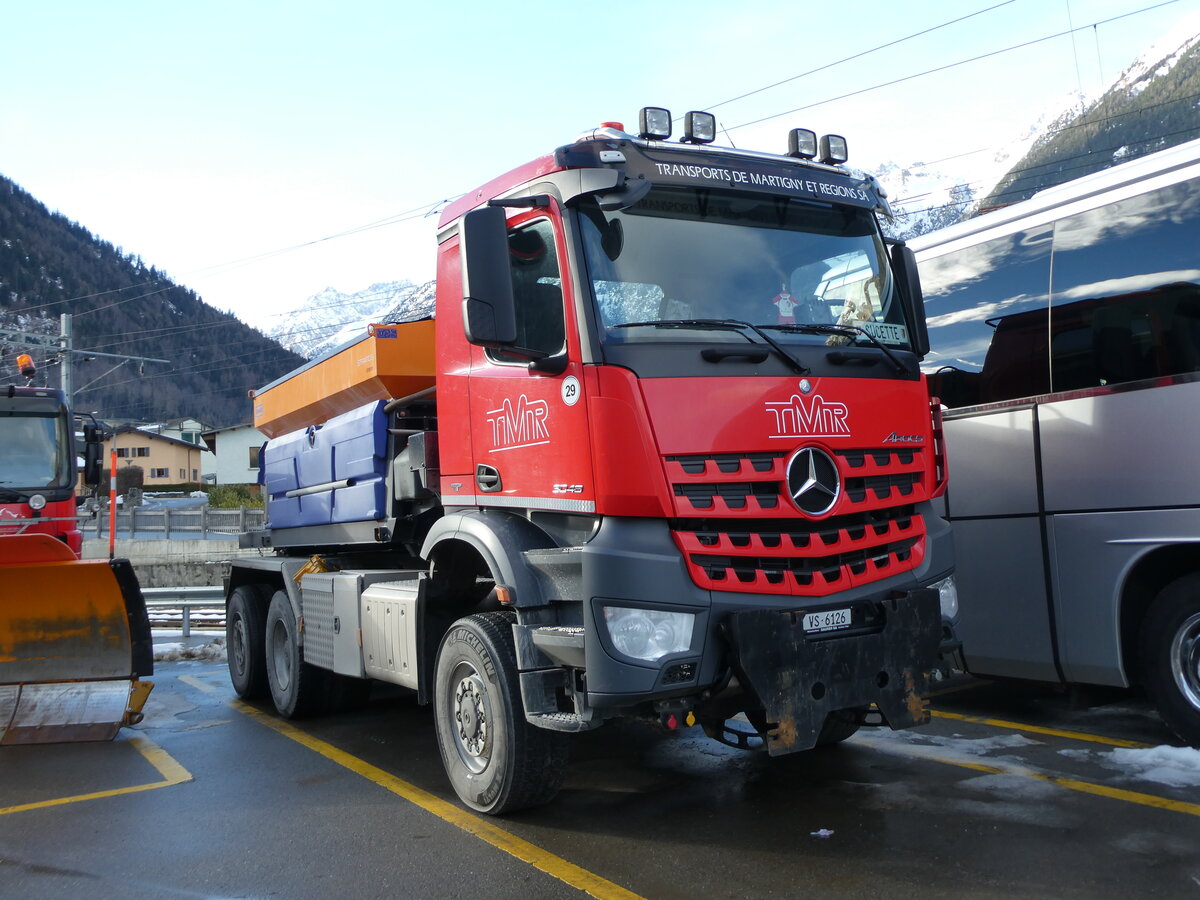 (231'719) - TMR Martigny - Nr. 29/VS 6126 - Mercedes am 2. Januar 2022 in Orsi�res, Garage