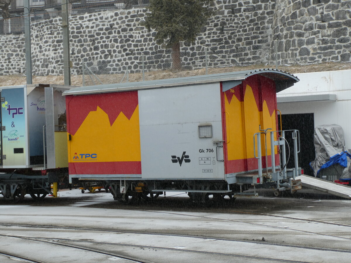 (232'594) - TPC/BVB-G�terwagen - Nr. 706 - am 31. Januar 2022 im Bahnhof Villars-sur-Ollon
