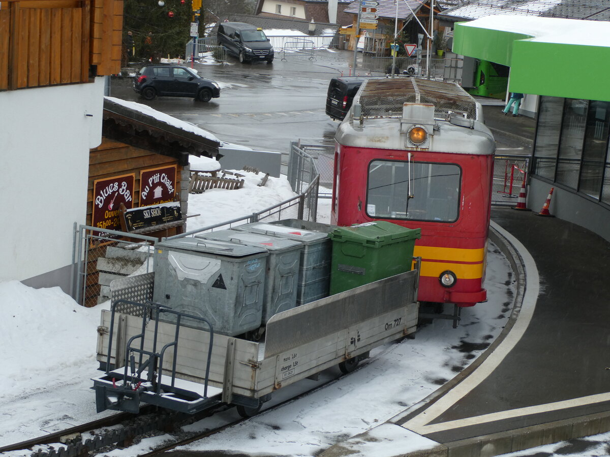 (232'600) - BVB-G�terwagen - Nr. 727 - am 31. Januar 2022 im Bahnhof Villars-sur-Ollon