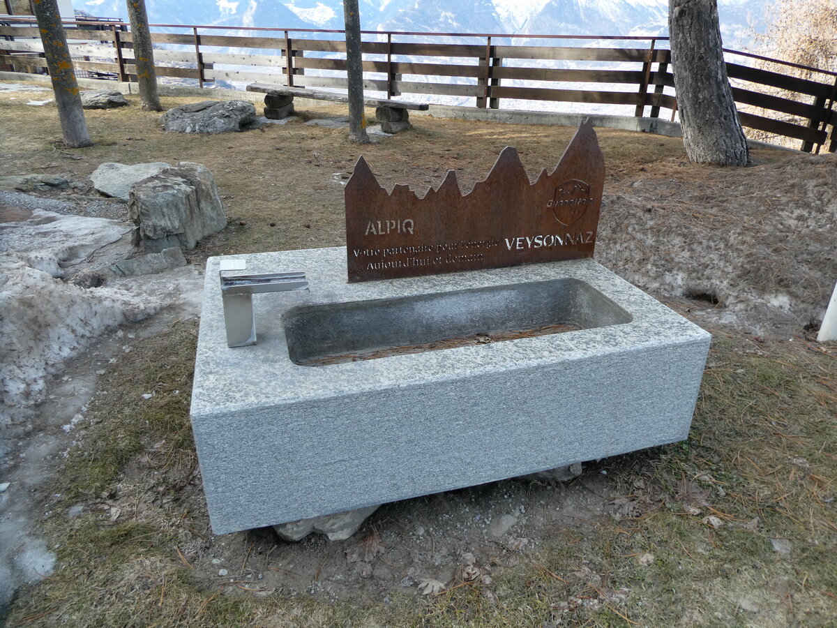 (233'022) - Brunnen am 20. Februar 2022 in Veysonnaz, Station