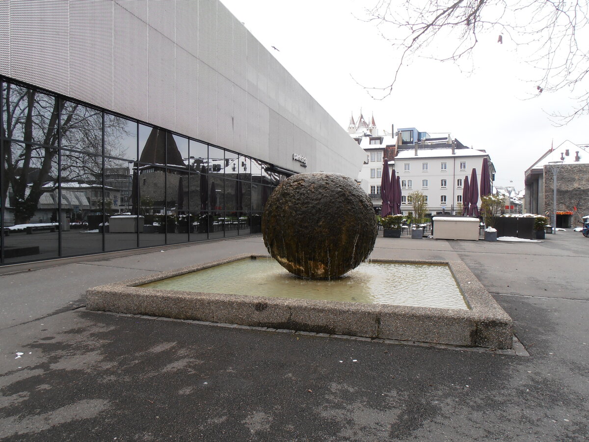 (234'189) - Brunnen am 3. April 2022 in Thun, Grabengut