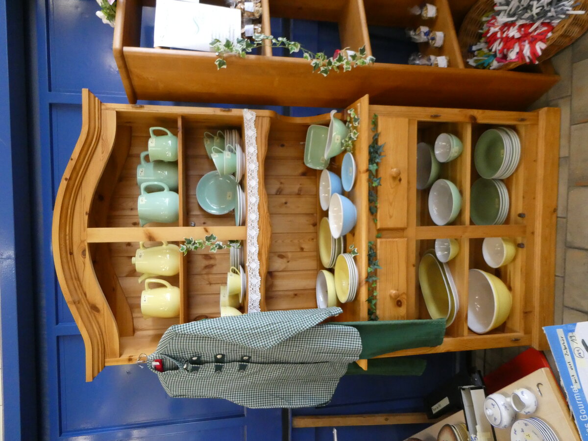 (234'788) - R�ssler-Geschirr aus den 60er-Jahren am 19. April 2022 im BrockiShop Thun