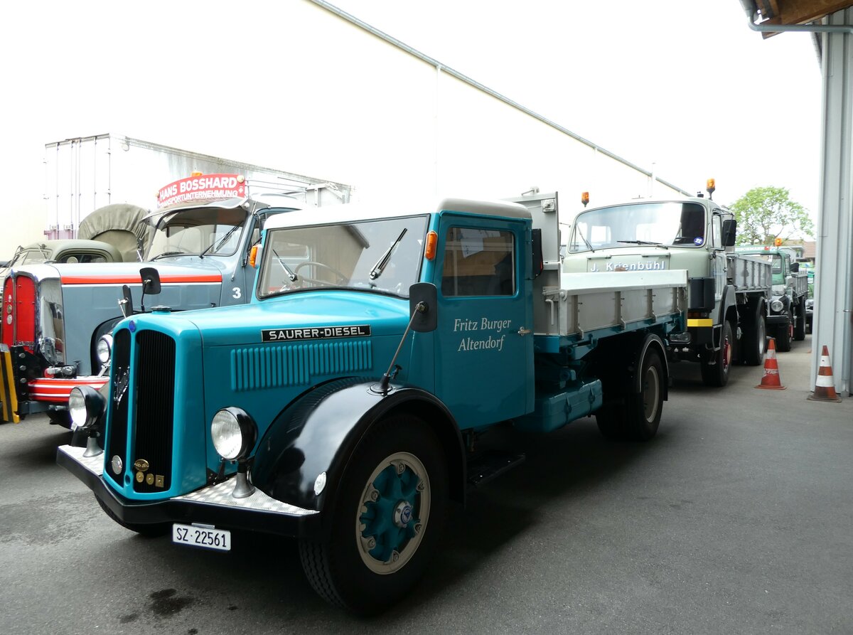 (235'320) - Burger, Altendorf - SZ 22'561 - Saurer am 7. Mai 2022 in Attikon, Wegm�ller