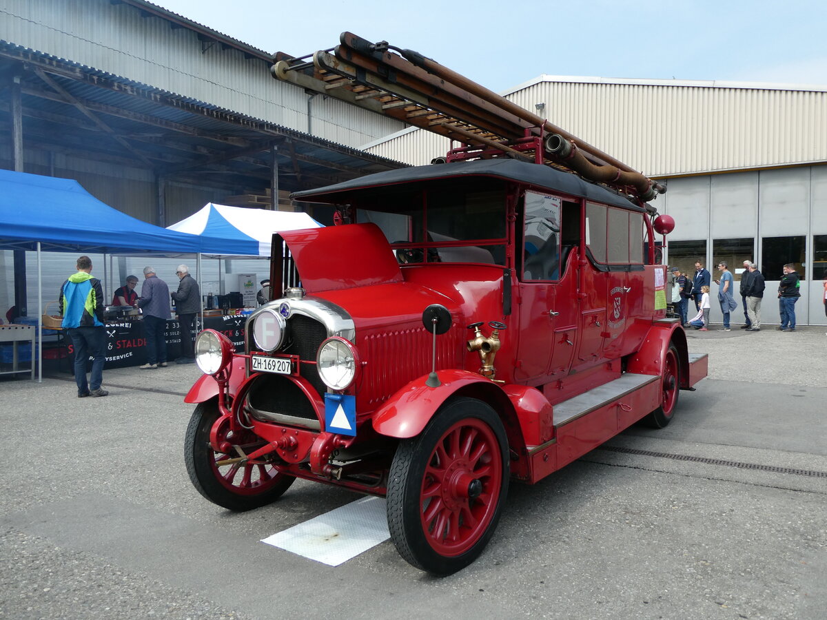 (235'385) - Feuerwehr, Winterthur - ZH 169'207 - Saurer am 7. Mai 2022 in Attikon, Wegm�ller