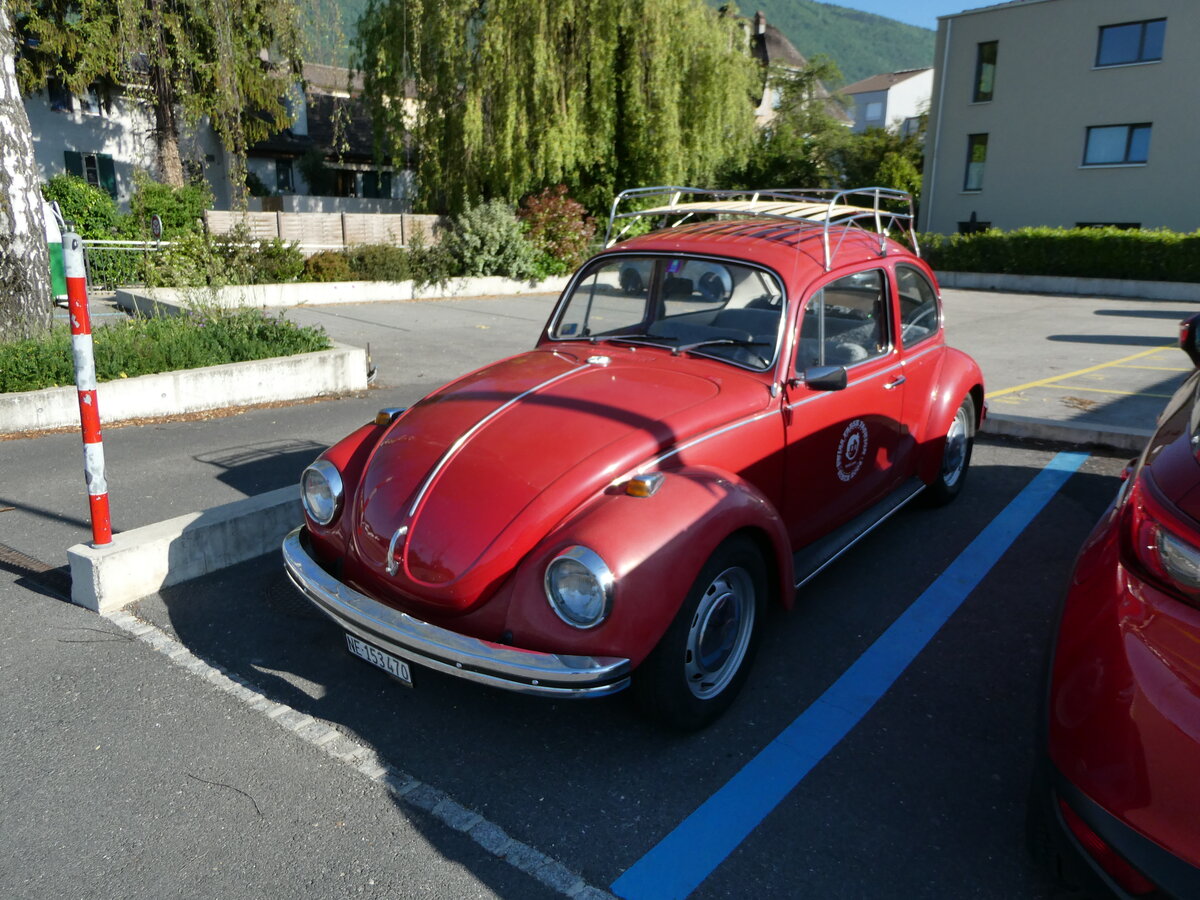 (235'574) - VW-K�fer - NE 153'470 - am 15. Mai 2022 beim Bahnhof St-Blaise