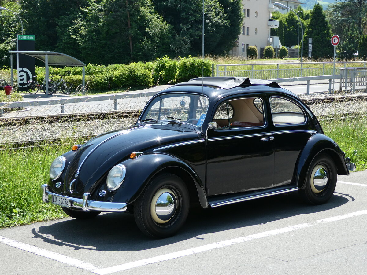 (236'711) - VW-K�fer - LU 30'058 - am 4. Juni 2022 in Sarnen, OiO