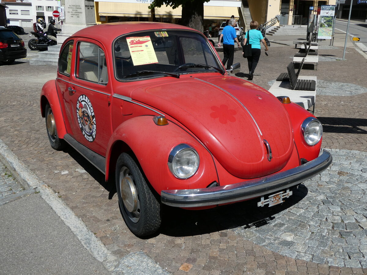 (237'134) - VW-K�fer am 12. Juni 2022 in Faido, Post