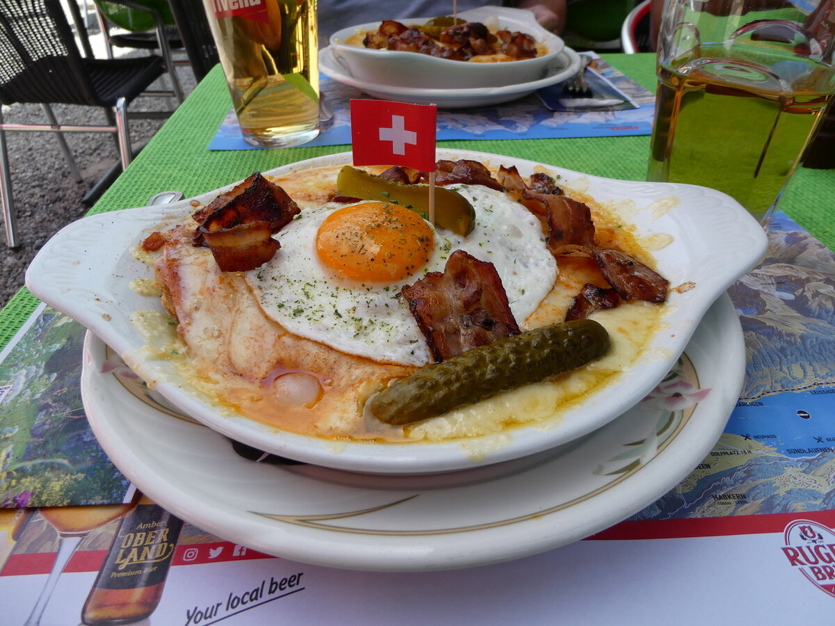 (237'226) - K�seschnitte am 18. Juni 2022 auf Alpiglen bei Grindelwald