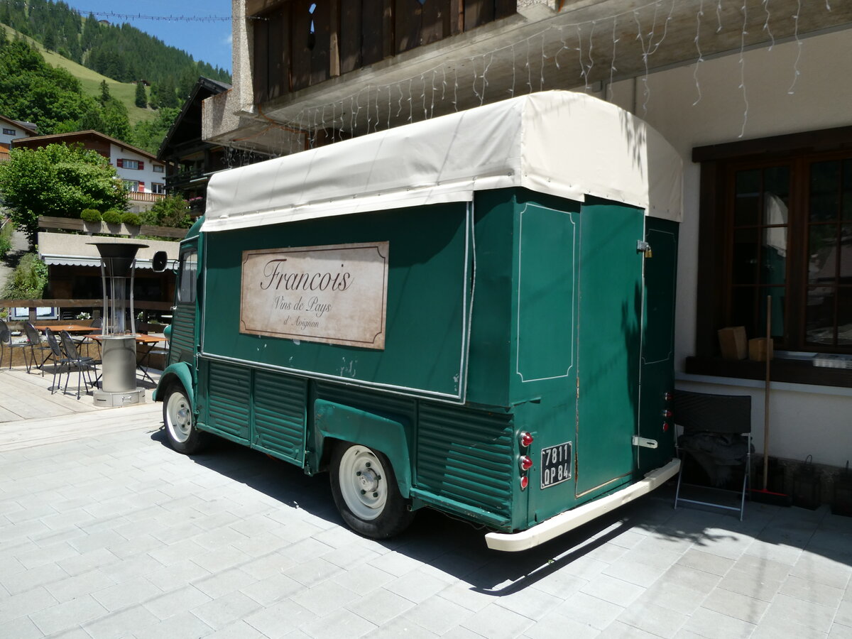 (237'285) - Francois, Avignon - 7811 QP 84 - Citro�n am 19. Juni 2022 in Adelboden, Hotel Beau Site