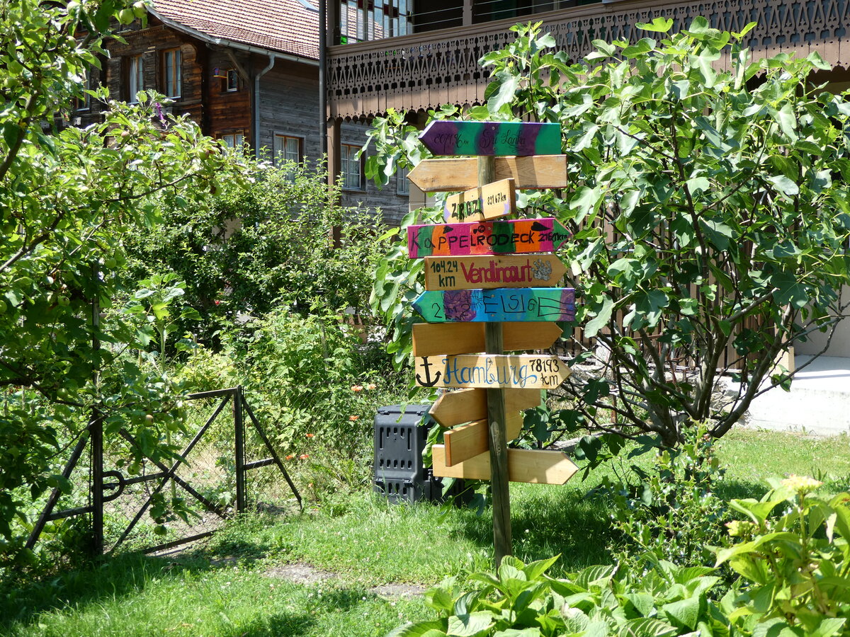 (237'347) - Wegweiser am 20. Juni 2022 in Gsteigwiler