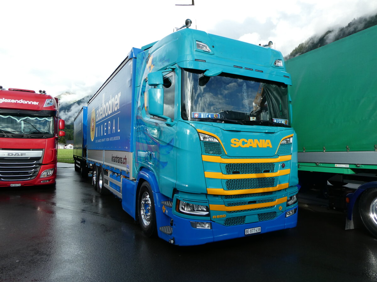 (237'445) - Michel, Bubendorf - BE 877'438 - Scania am 24. Juni 2022 in Interlaken, Flugplatz