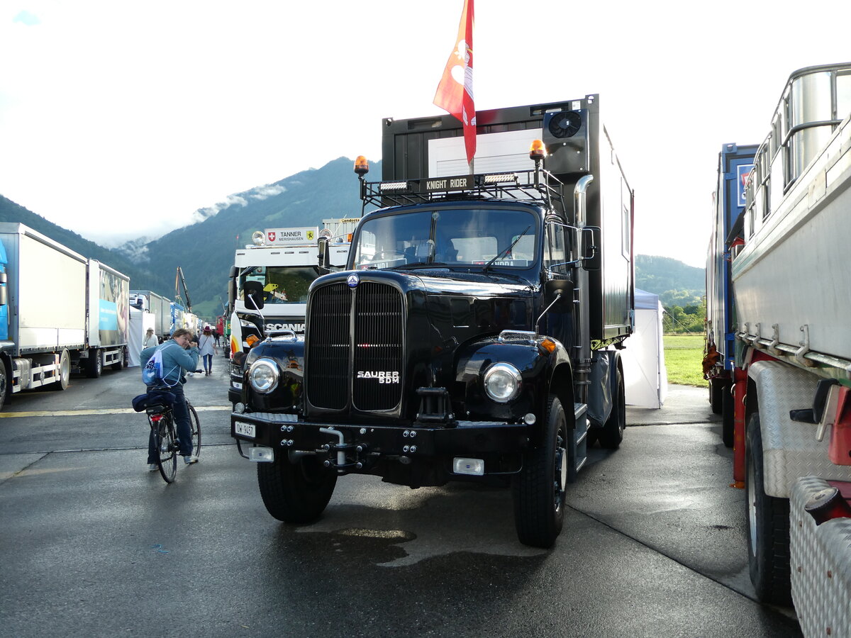 (237'462) - Saurer - OW 9457 - am 24. Juni 2022 in Interlaken, Flugplatz
