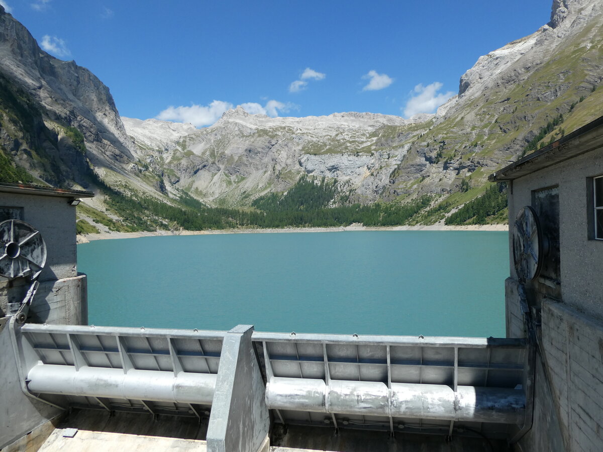 (238'682) - Der Tseuzier-Stausee am 31. Juli 2022 in Anz�re