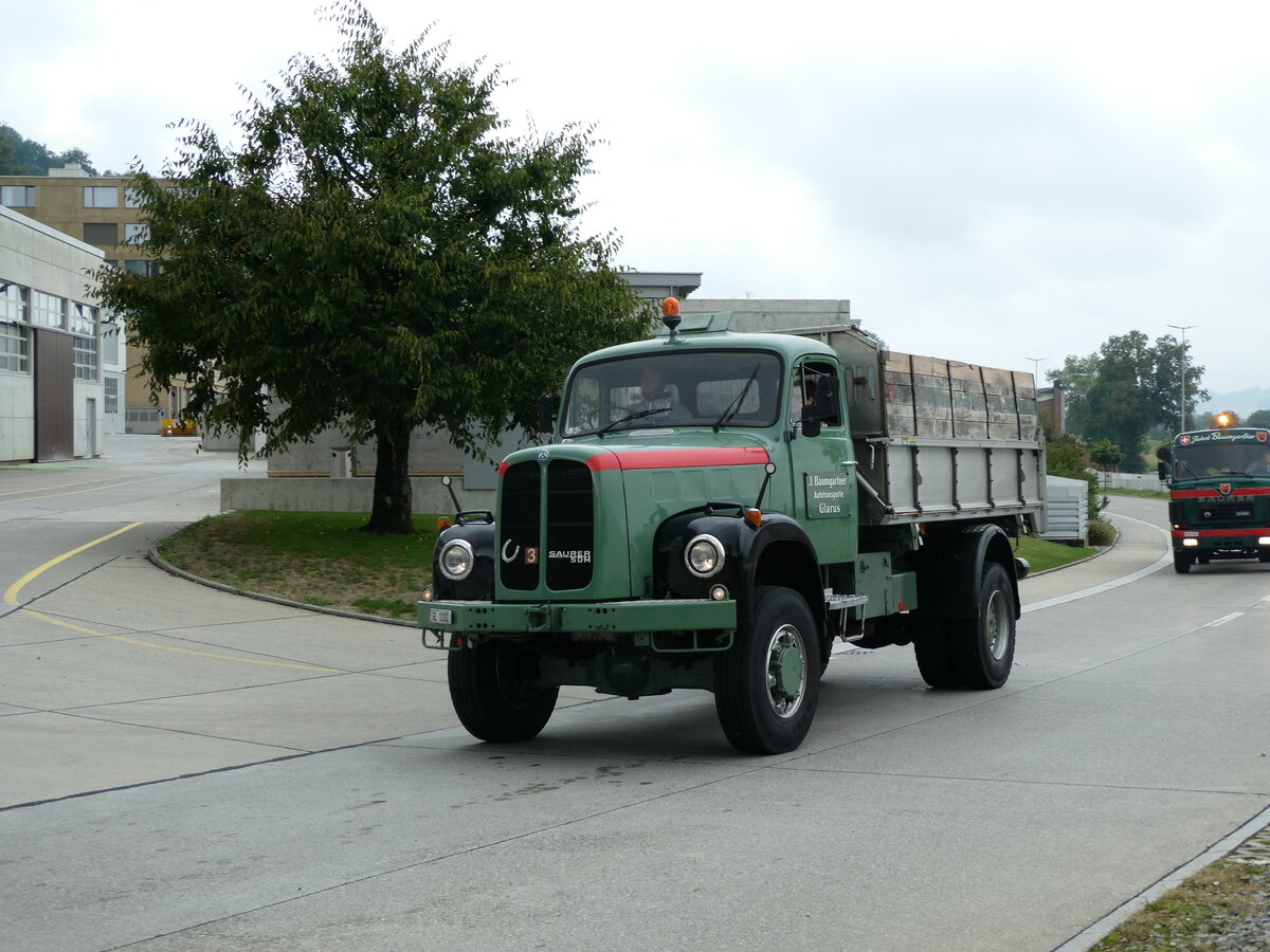 (239'563) - Baumgartner, Glarus - Nr. 3/GL 1102 - Saurer am 27. August 2022 in Oberkirch, CAMPUS Sursee