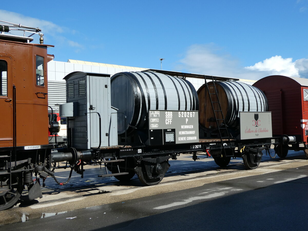 (240'537) - SBB-Weinwagen - Nr. 2001-3 - am 2. Oktober 2022 in Yverdon, D�p�t