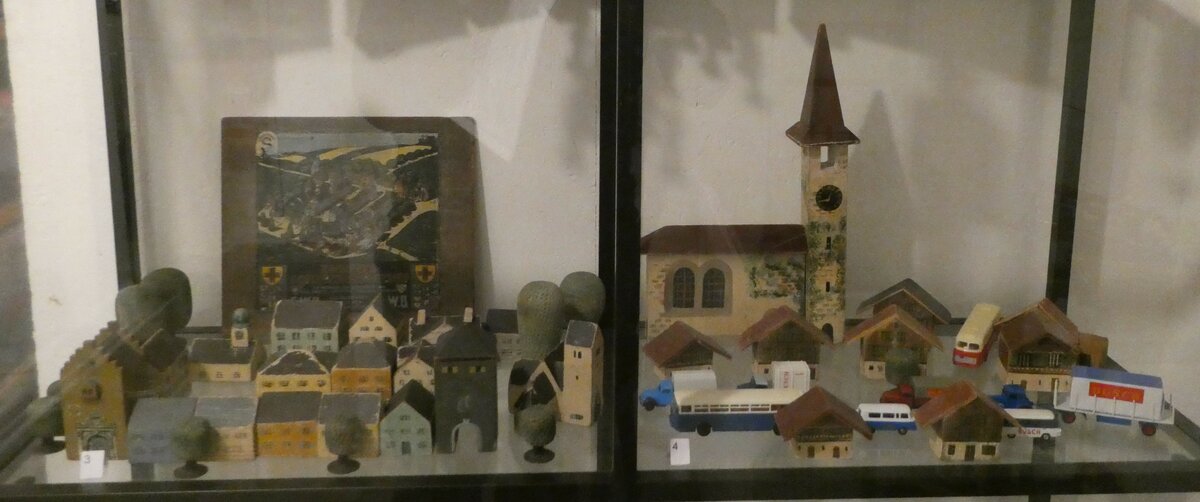 (241'521) - Spielh�user am 18. Oktober 2022 in Spiez, Spielzeugmuseum 