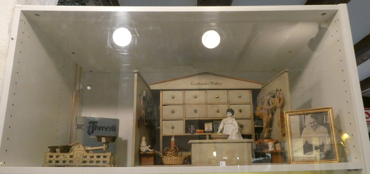 (241'530) - Geschwister M�ller am 18. Oktober 2022 in Spiez, Spielzeugmuseum