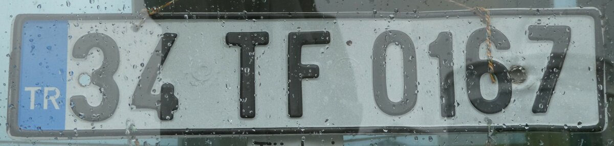 (242'140) - Autonummer aus der T�rkei - 34 TF 0167 - am 5. November 2022 beim Bahnhof Interlaken Ost