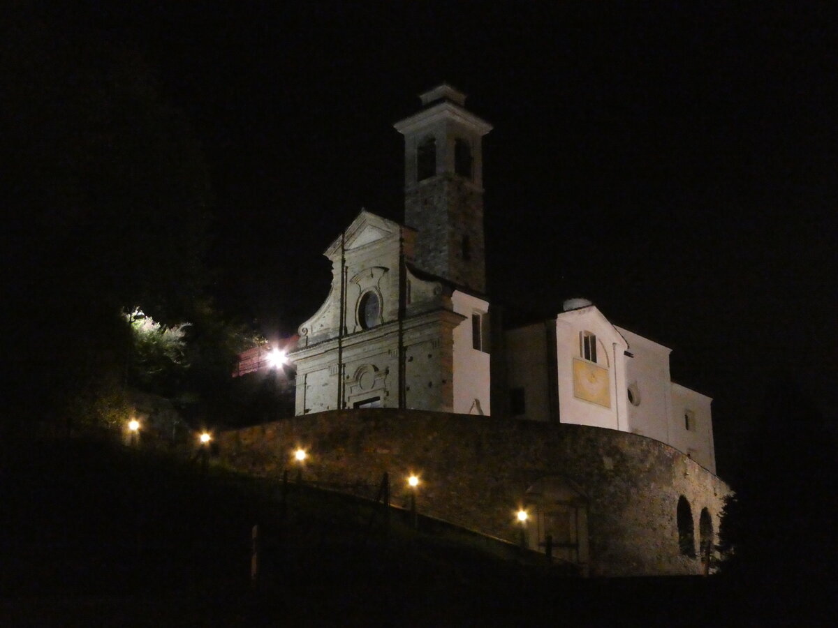 (242'849) - Kirche am 16. November 2022 in Agra