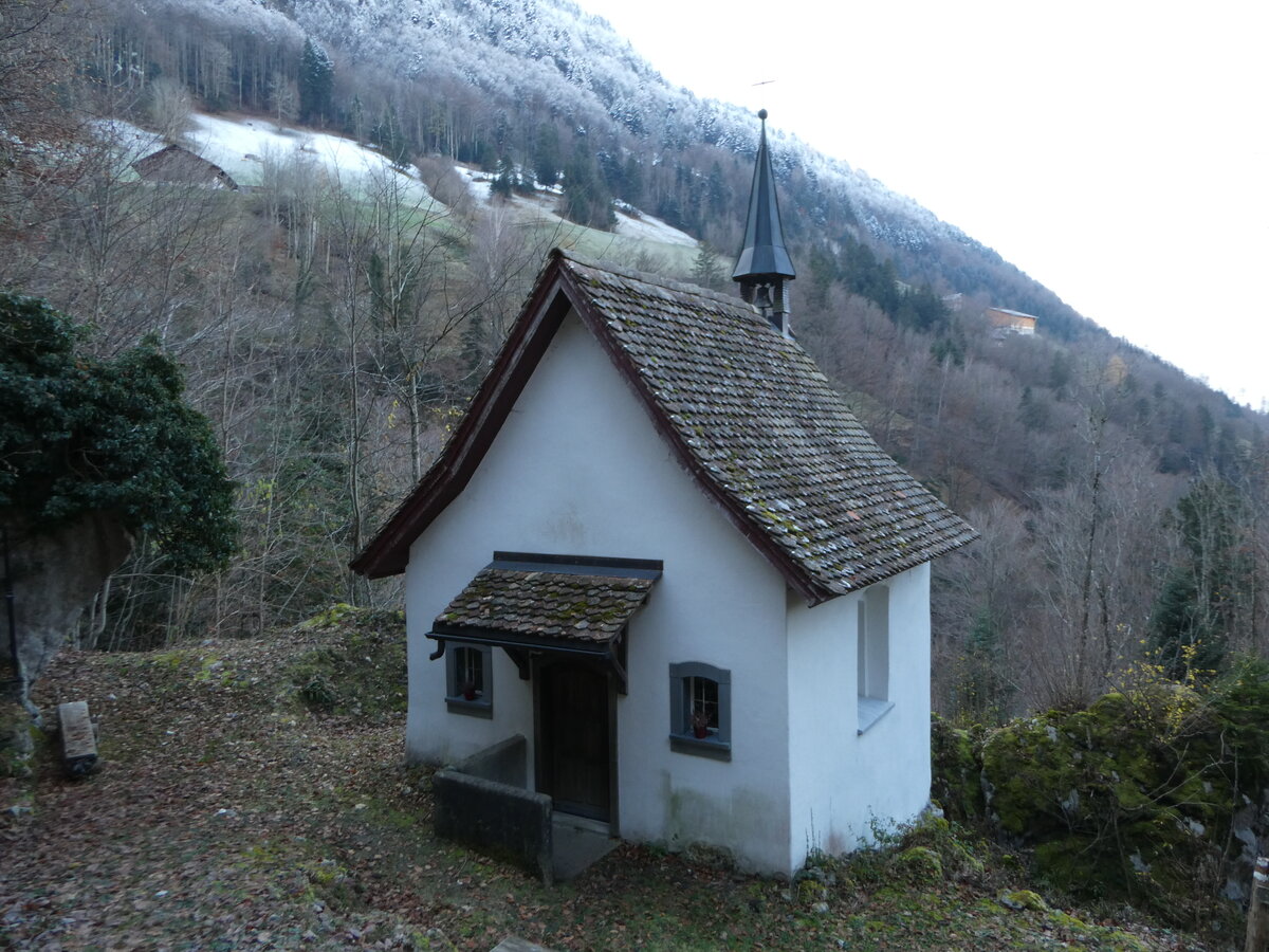 (243'641) - Ch�mlezen Kapelle am 8. Dezember 2022 bei Morschach