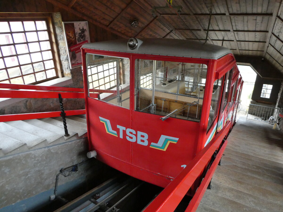 (247'108) - Die Treib-Seelisberg-Bahn - Nr. 1 - am 10. M�rz 2023 in der Bergstation Seelisberg
