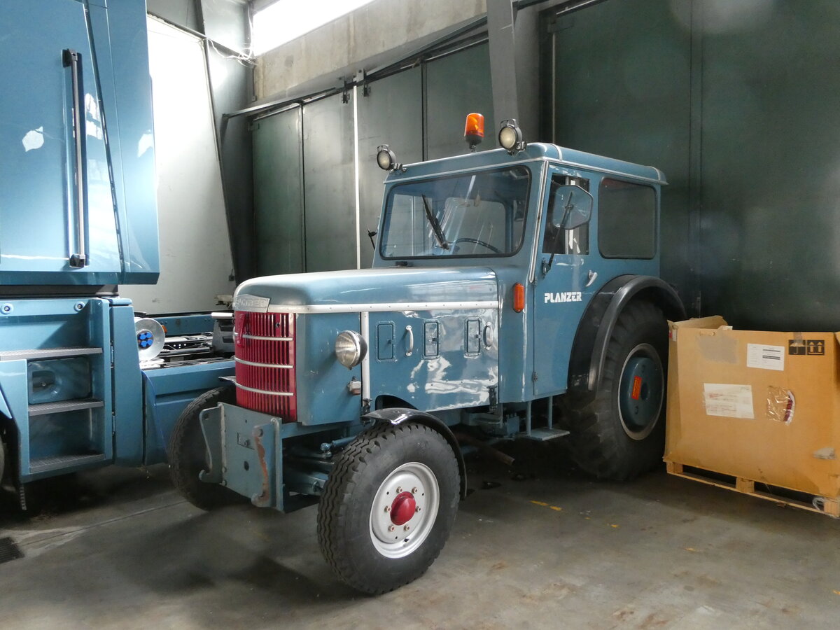 (249'264) - Planzer, Dietikon - B�hrer am 29. April 2023 in Dietikon