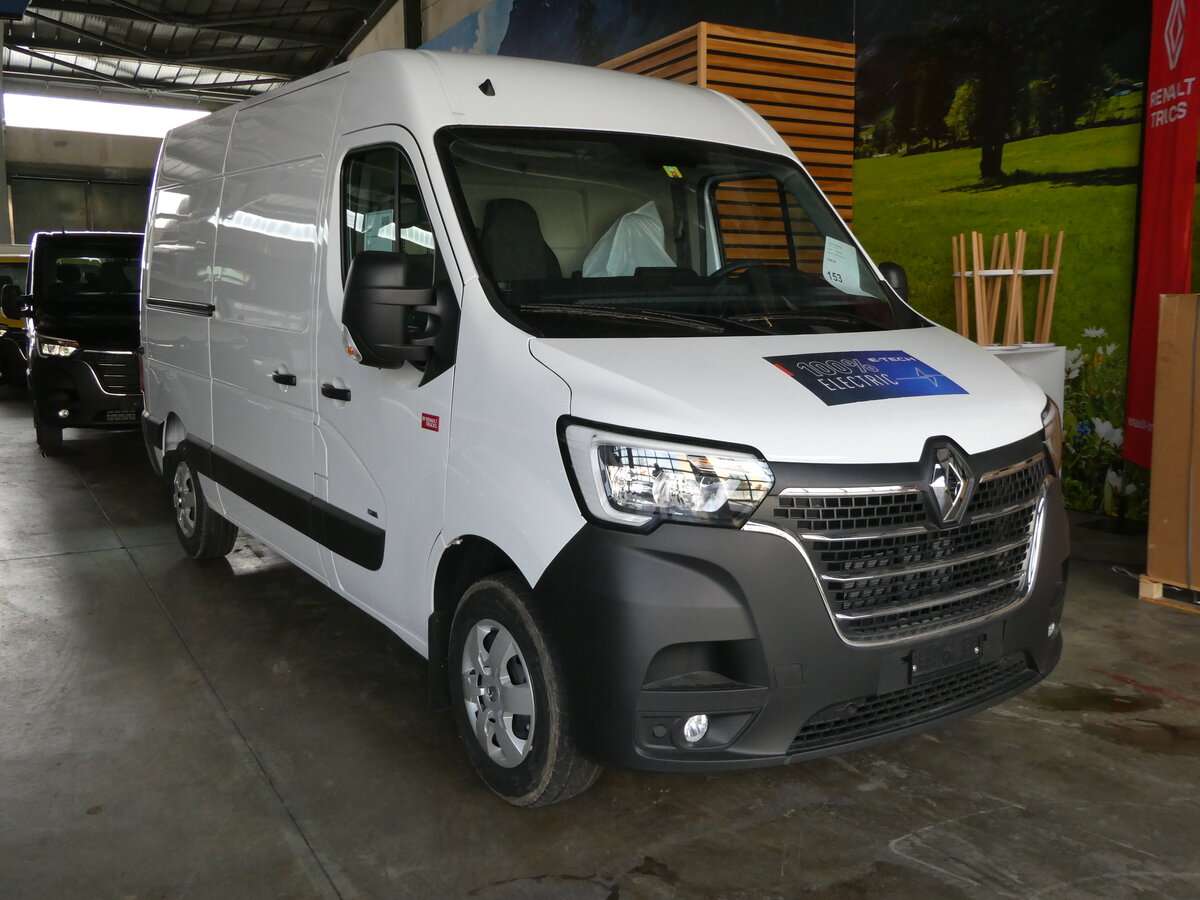 (249'270) - Renault am 29. April 2023 in Dietikon, Renault Trucks