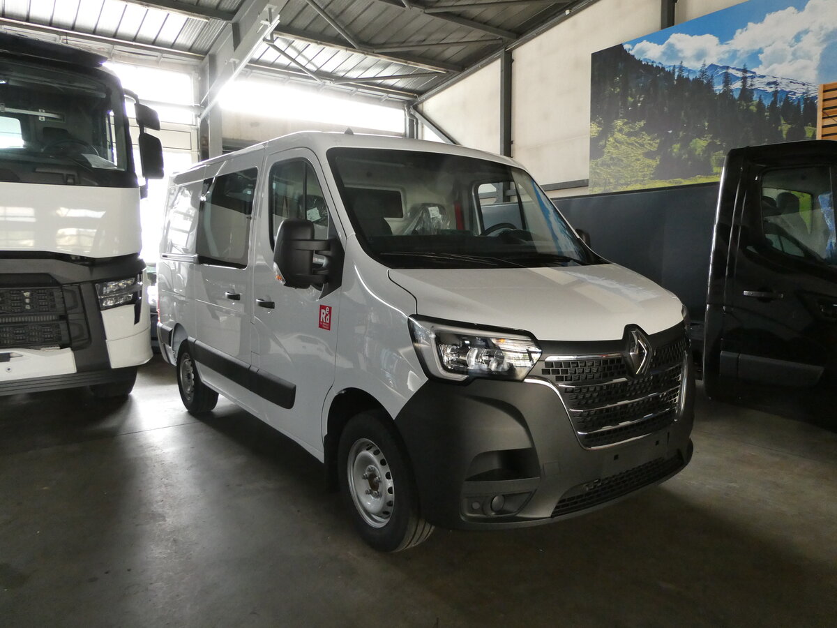 (249'271) - Renault am 29. April 2023 in Dietikon, Renault Trucks