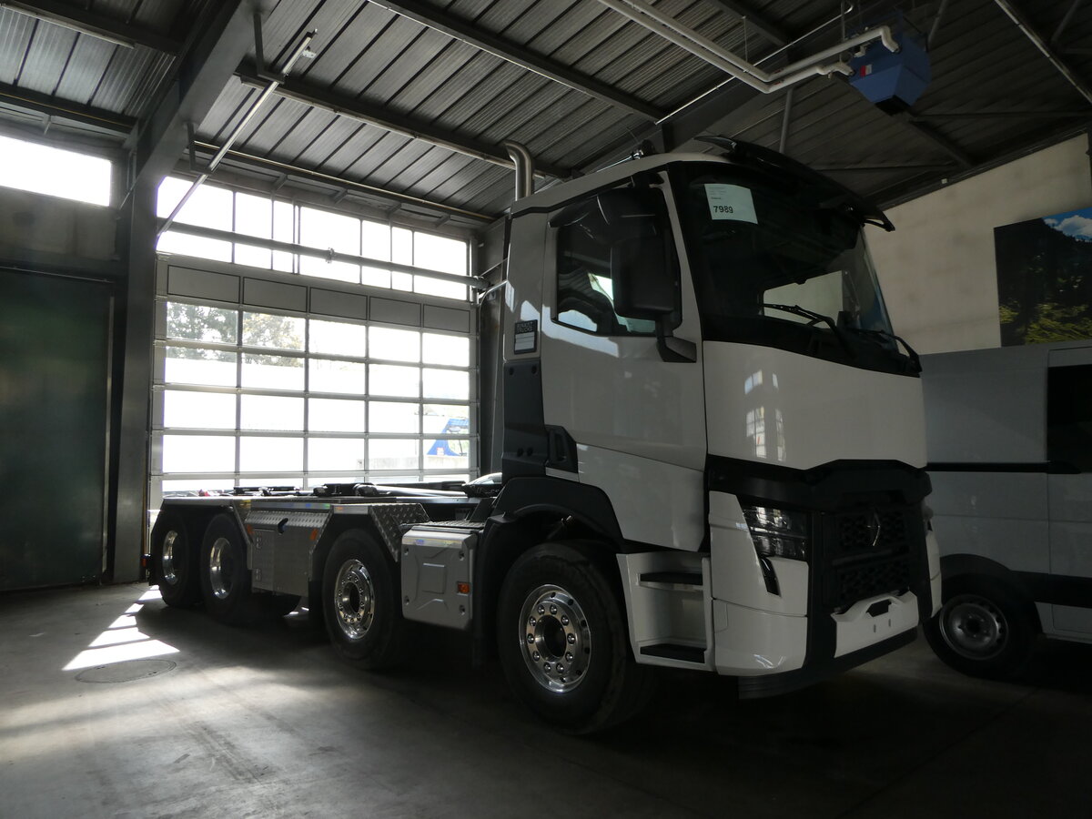 (249'272) - Renault am 29. April 2023 in Dietikon, Renault Trucks