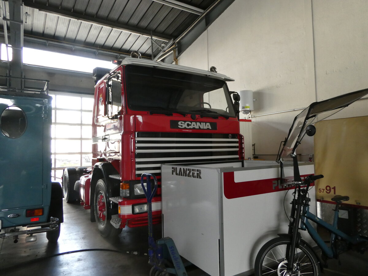 (249'276) - F�hn, Oberarth - Scania am 29. April 2023 in Dietikon
