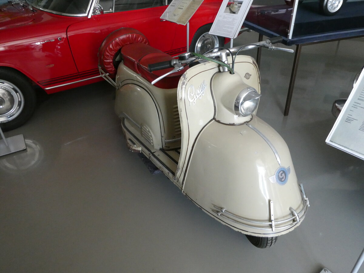 (250'971) - Goggoroller am 4. Juni 2023 in Pilsting, Auw�rter Automobil-Park