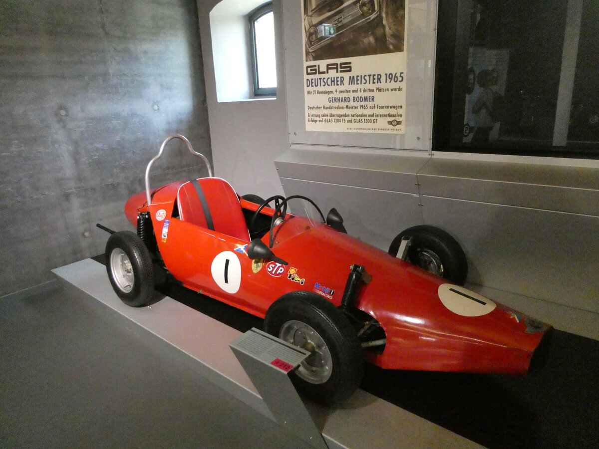 (251'016) - Glas - Nr. 1 - Rennauto am 4. Juni 2023 in Dingolfing, Industriemuseum