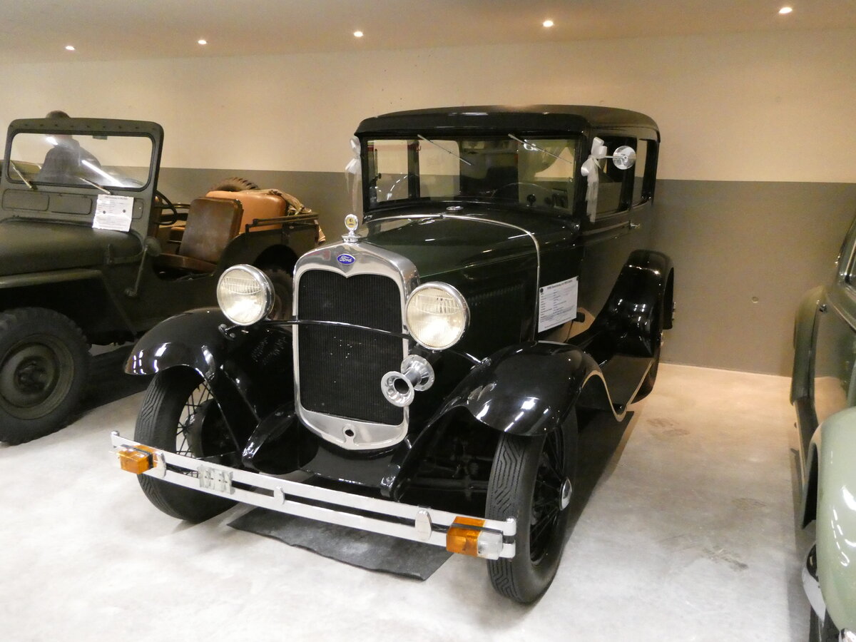 (251'260) - Ford am 10. Juni 2023 in N�fels, FBW-Museum