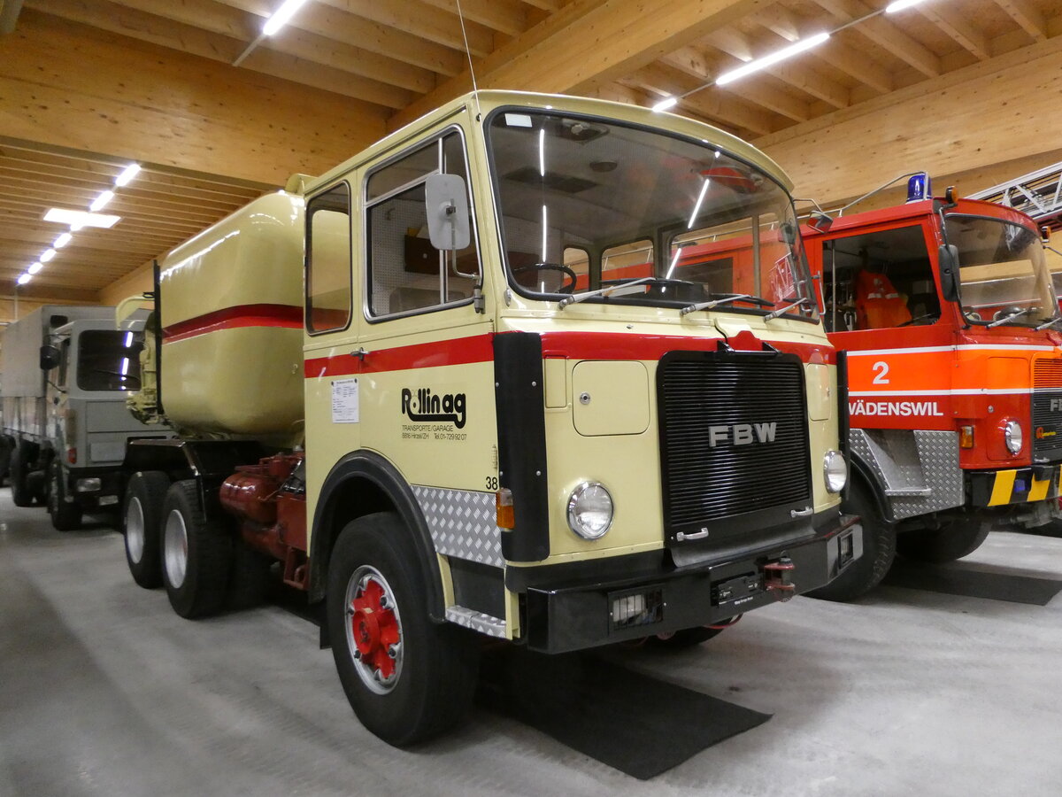 (251'291) - R�llin, Hirzel - Nr. 38 - FBW am 10. Juni 2023 in N�fels, FBW-Museum
