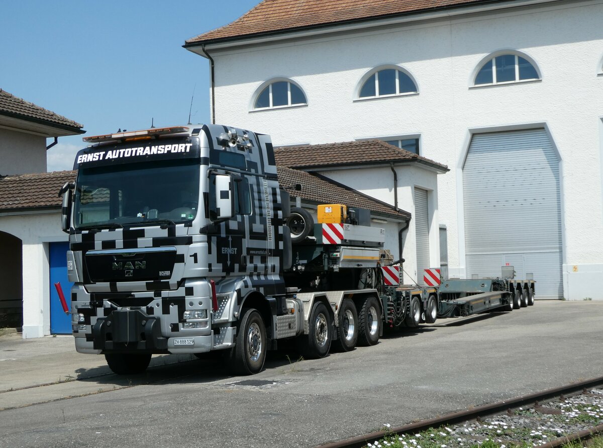 (251'586) - Ernst, Z�rich - ZH 888'129 - MAN am 17. Juni 2023 in Kerzers