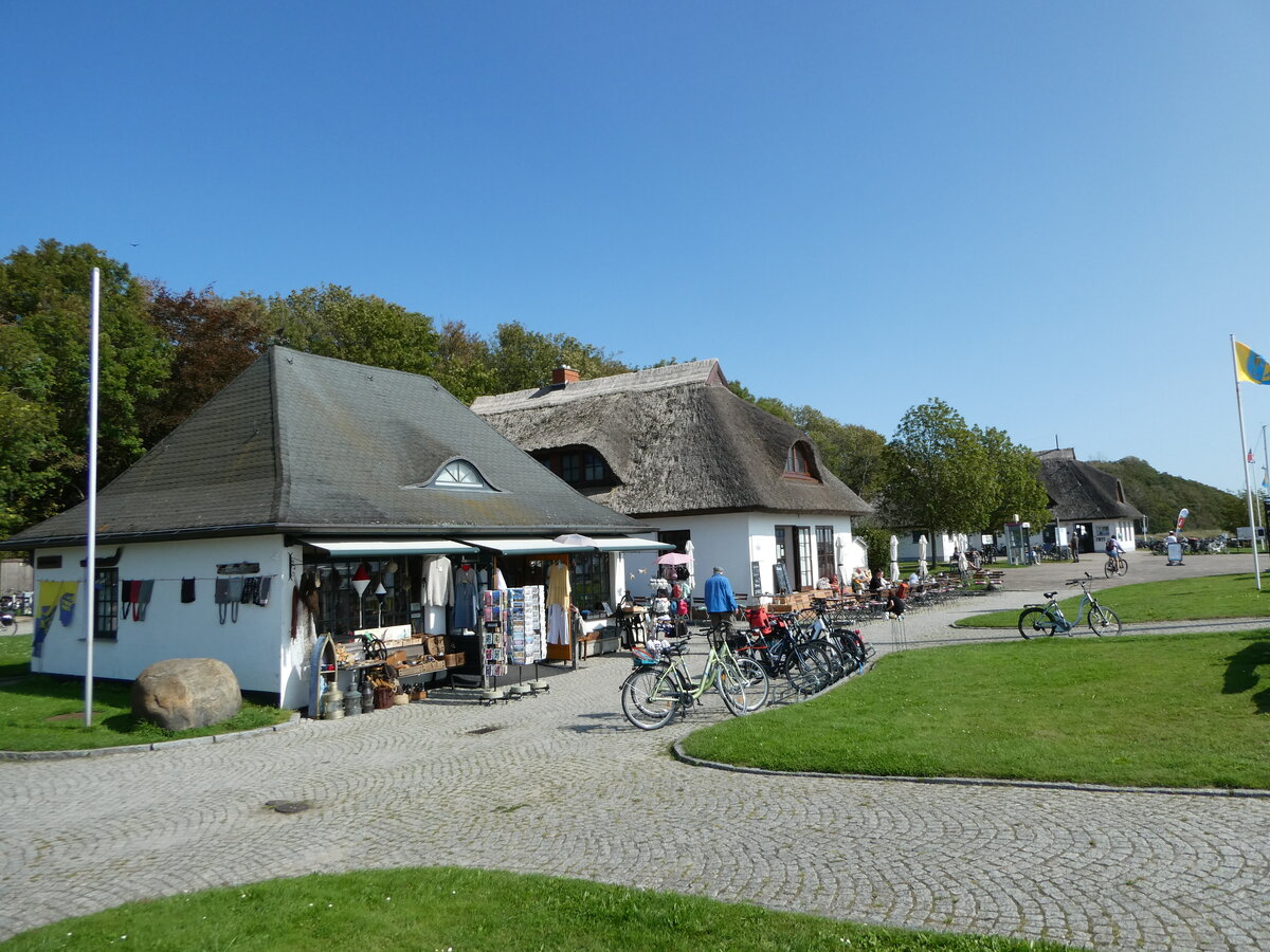 (254'660) - Souvenir-Gesch�ft am 2. September 2023 in Kloster