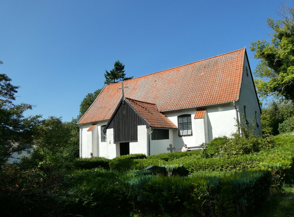 (254'672) - Die Kirche ohne Kirchturm am 2. September 2023 in Kloster
