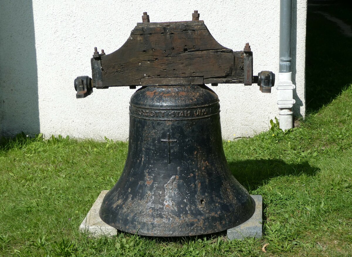 (254'674) - Alte Kirchenglocke am 2. September 2023 in Kloster