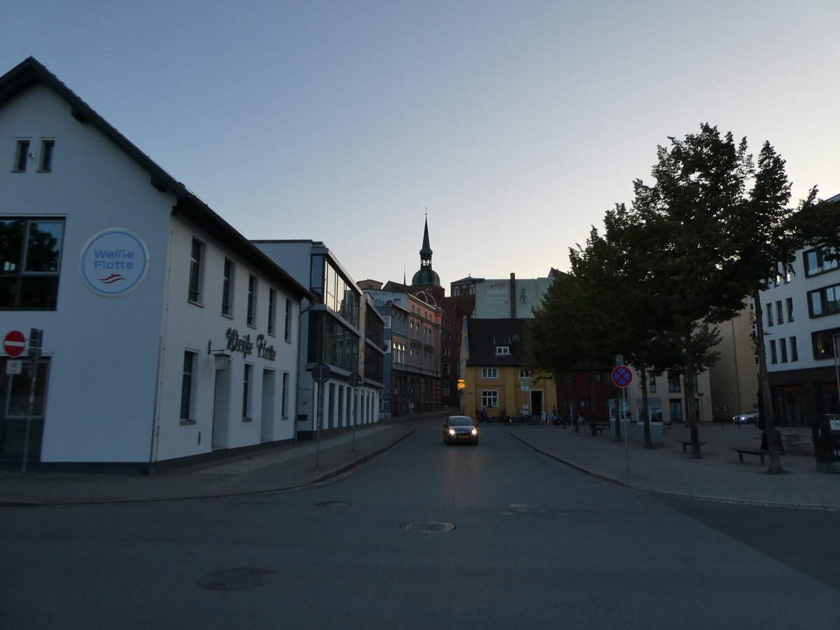 (254'705) - Abendstimmung am 2. September 2023 in Stralsund