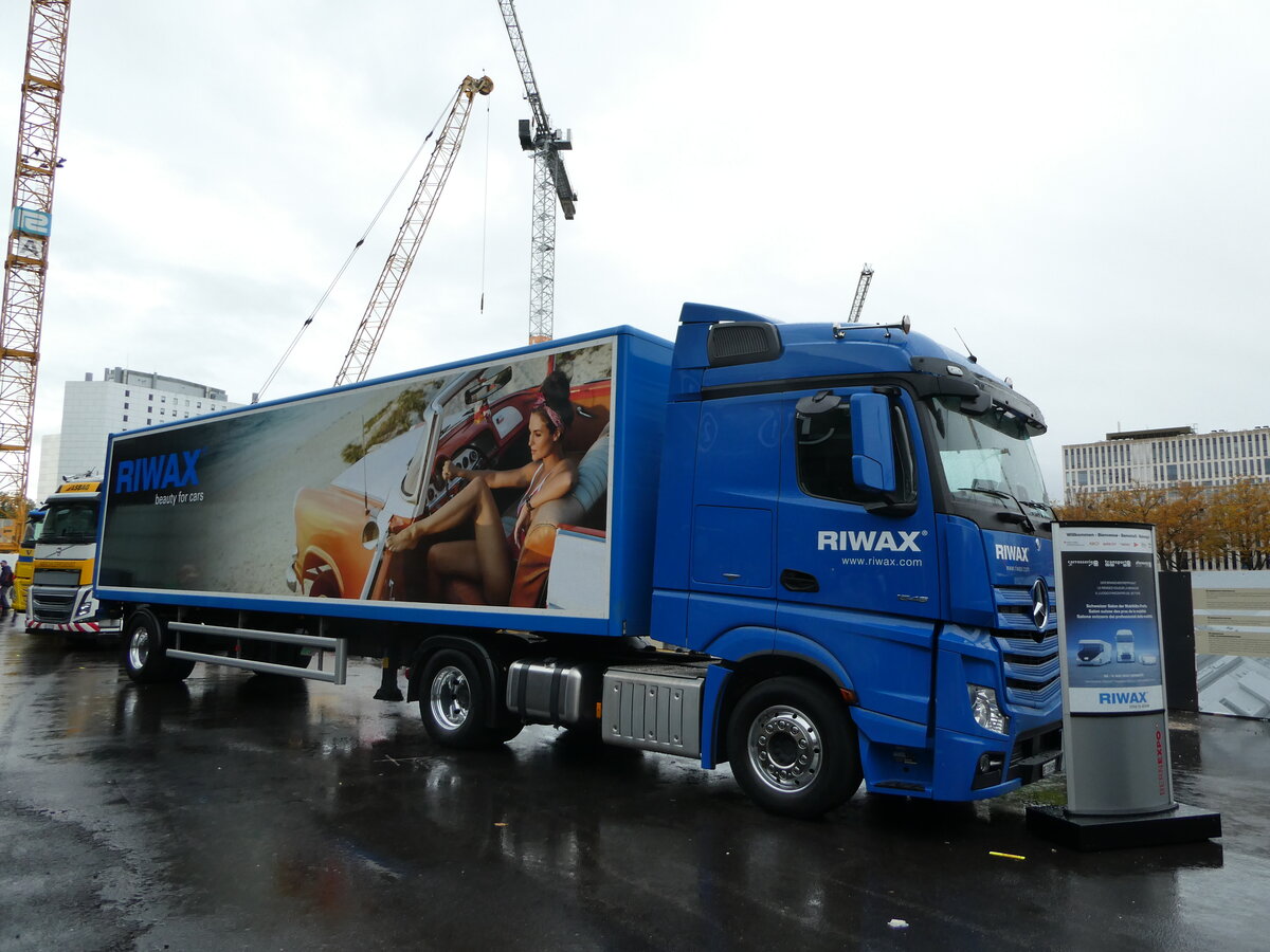 (256'951) - Riwax, Zollikofen - Mercedes am 11. November 2023 in Bern, transport.ch 