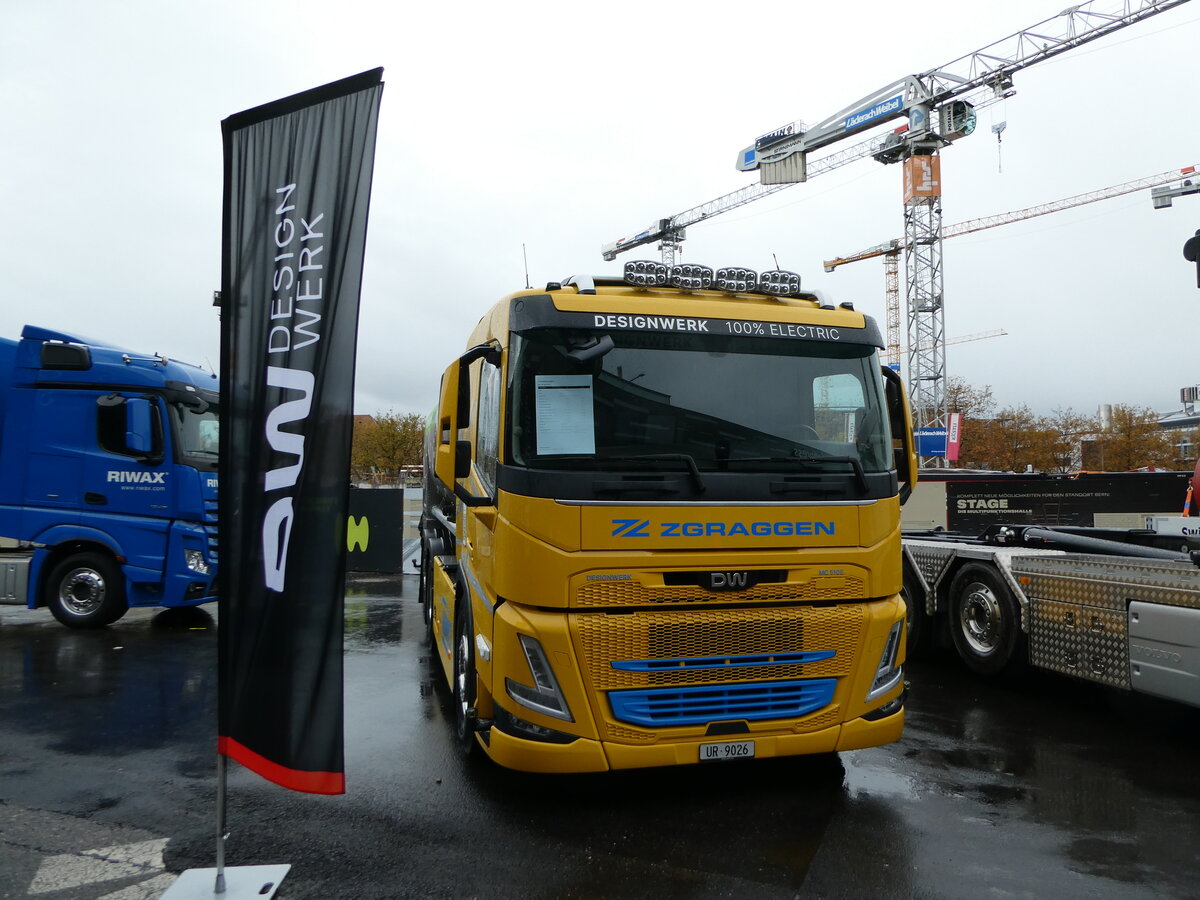 (256'954) - Zgraggen, Schattdorf - UR 9026 - DW am 11. November 2023 in Bern, transport.ch