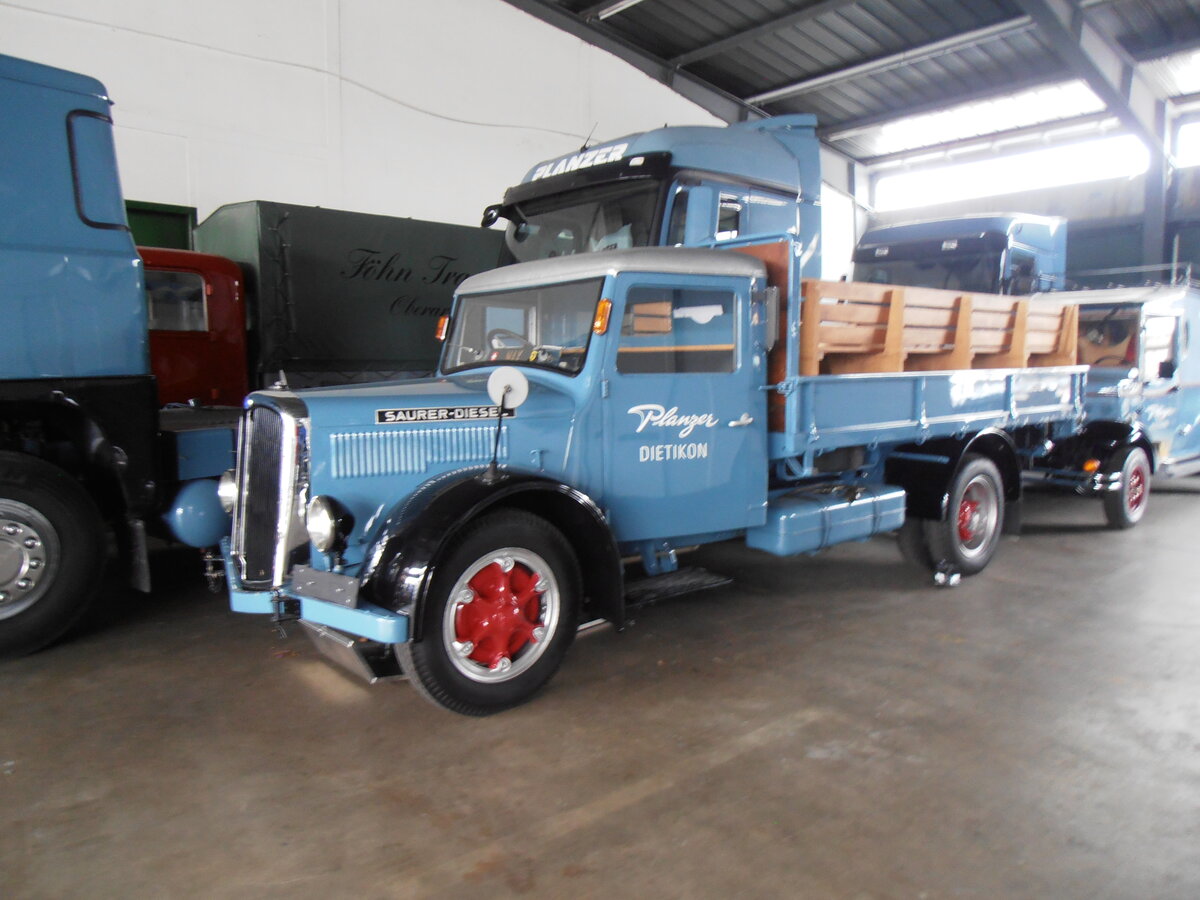 (257'683) - Planzer, Dietikon - Saurer am 16. Dezember 2023 in Dietikon