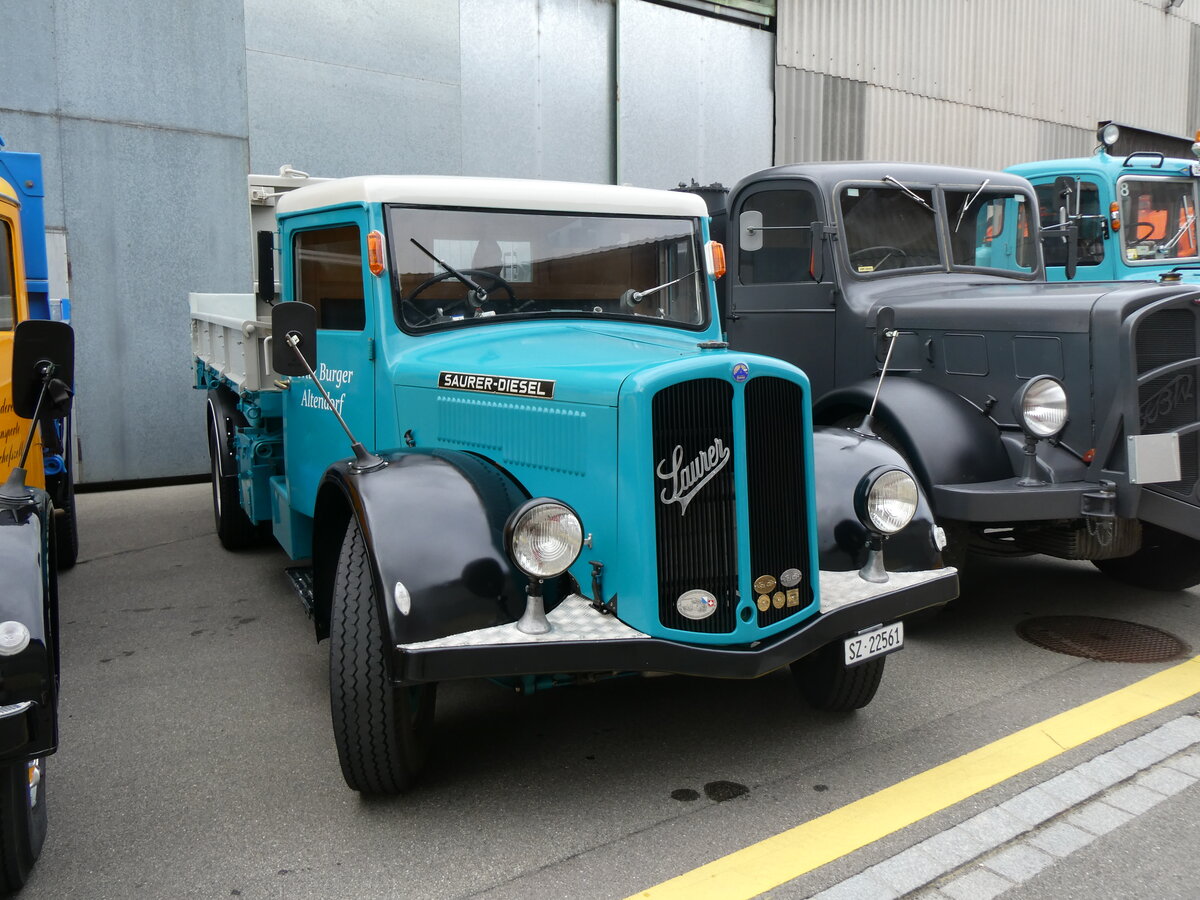 (261'960) - Burger, Altendorf - SZ 22'561 - Saurer am 4. Mai 2024 in Attikon, Wegm�ller