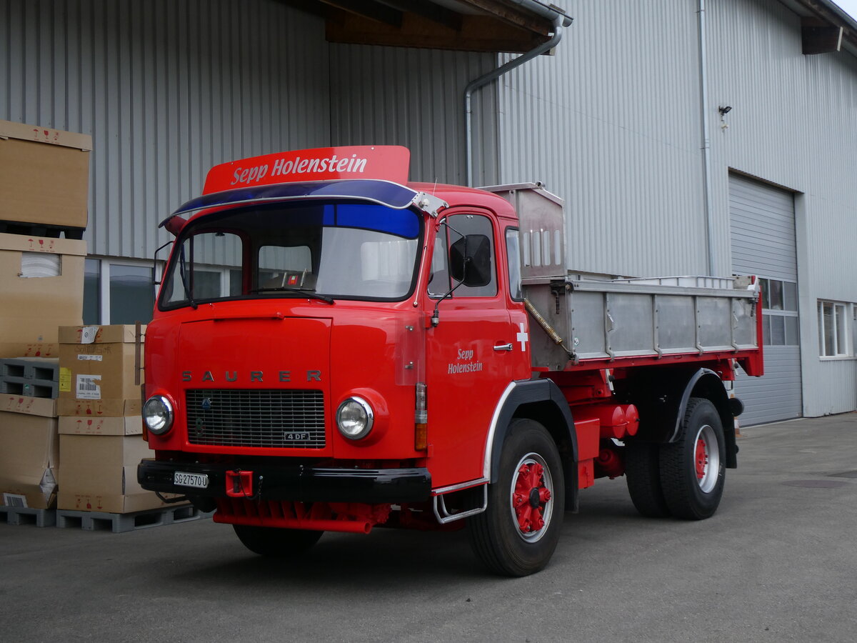 (262'035) - Holenstein, Bazenheid - SG 27'570 U - Saurer am 4. Mai 2024 in Attikon, Wegm�ller