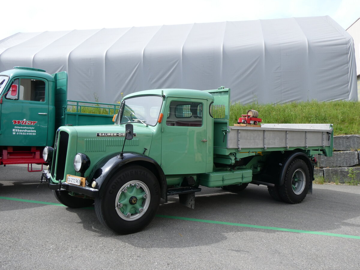 (262'037) - Saurer - SG 211'963 - am 4. Mai 2024 in Attikon, Wegm�ller