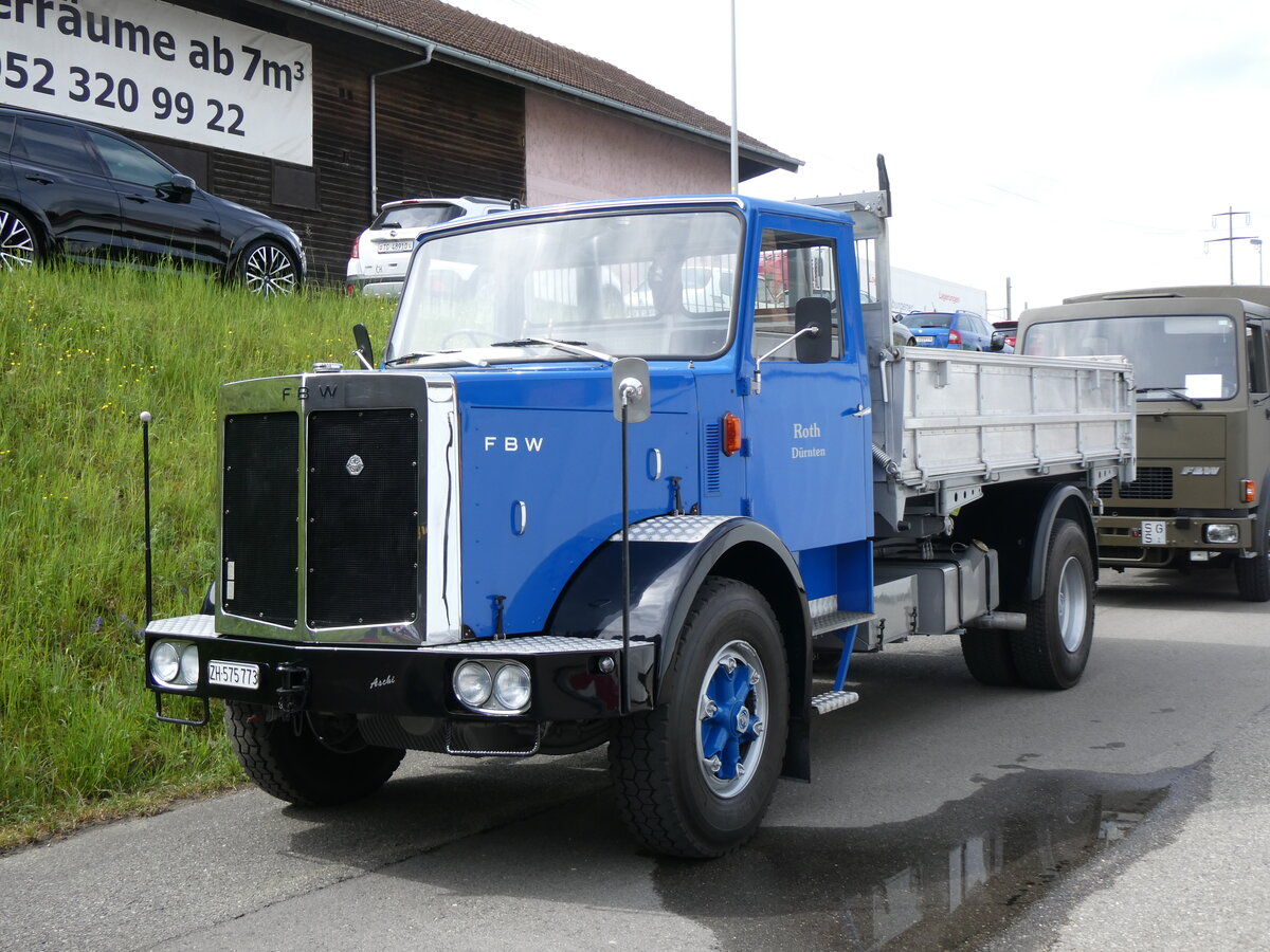 (262'053) - Roth, D�rnten - ZH 575'773 - FBW am 4. Mai 2024 in Attikon, Wegm�ller