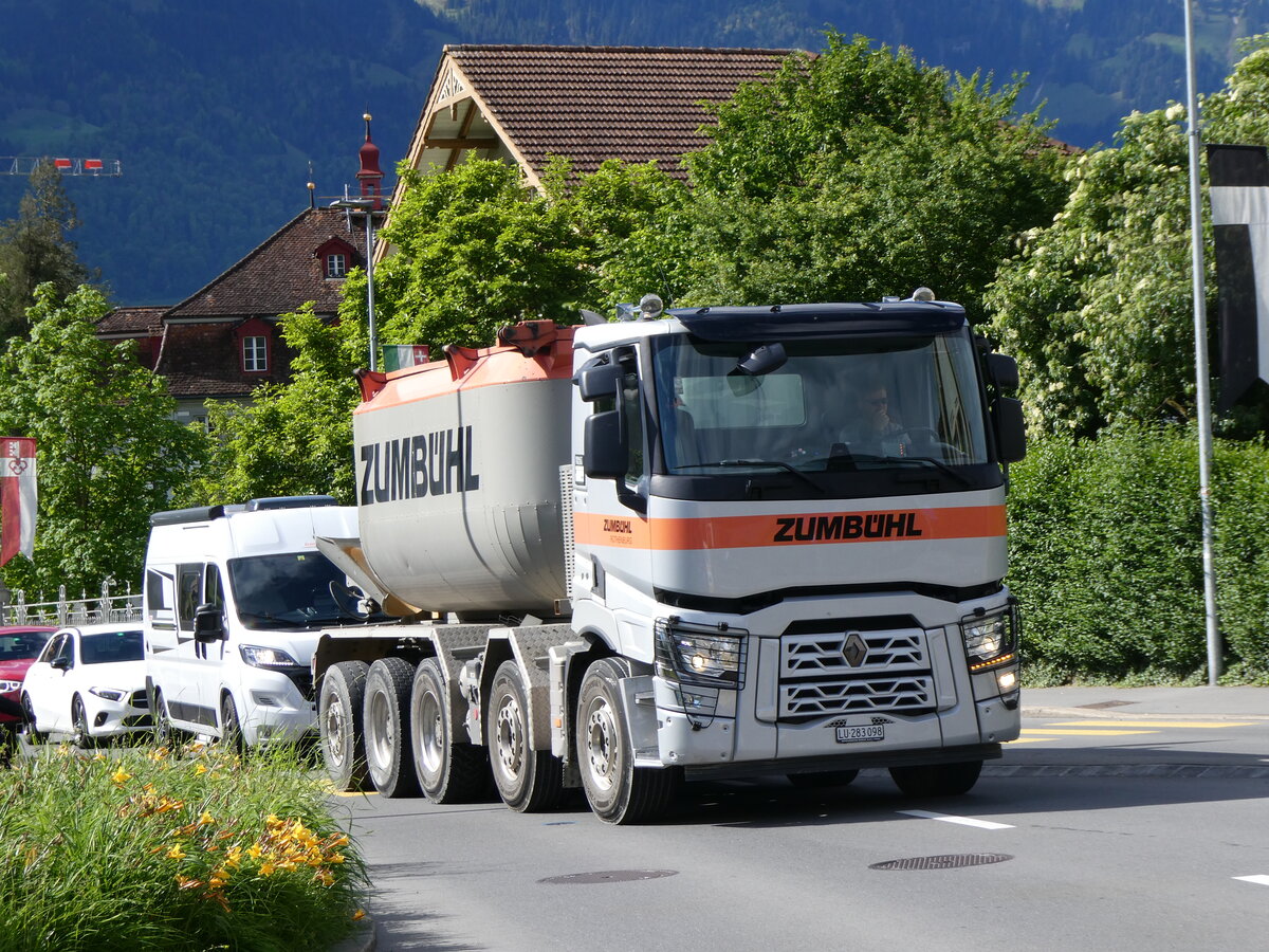 (262'570) - Zumb�hl, Rothenburg - Nr. 151/LU 283'098 - Renault am 18. Mai 2024 in Sarnen, OiO